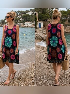 Exist USA Relaxed Fit Floral Sleeveless Black Floral Medallion Swing Dress L/XL